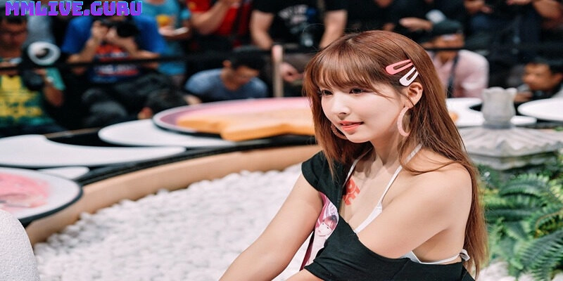 Bước chân vào phim JAV